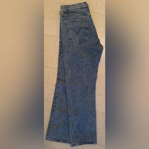 Levi Wedgie straight fit jeans
